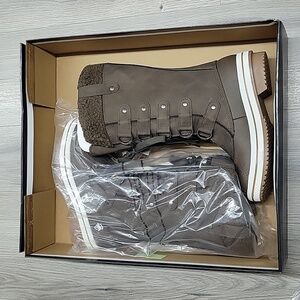 ARCTIC SHIELD BOOTS.